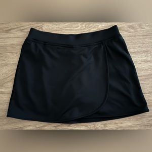 Aspire XS tennis skirt with built in tight shorts black
